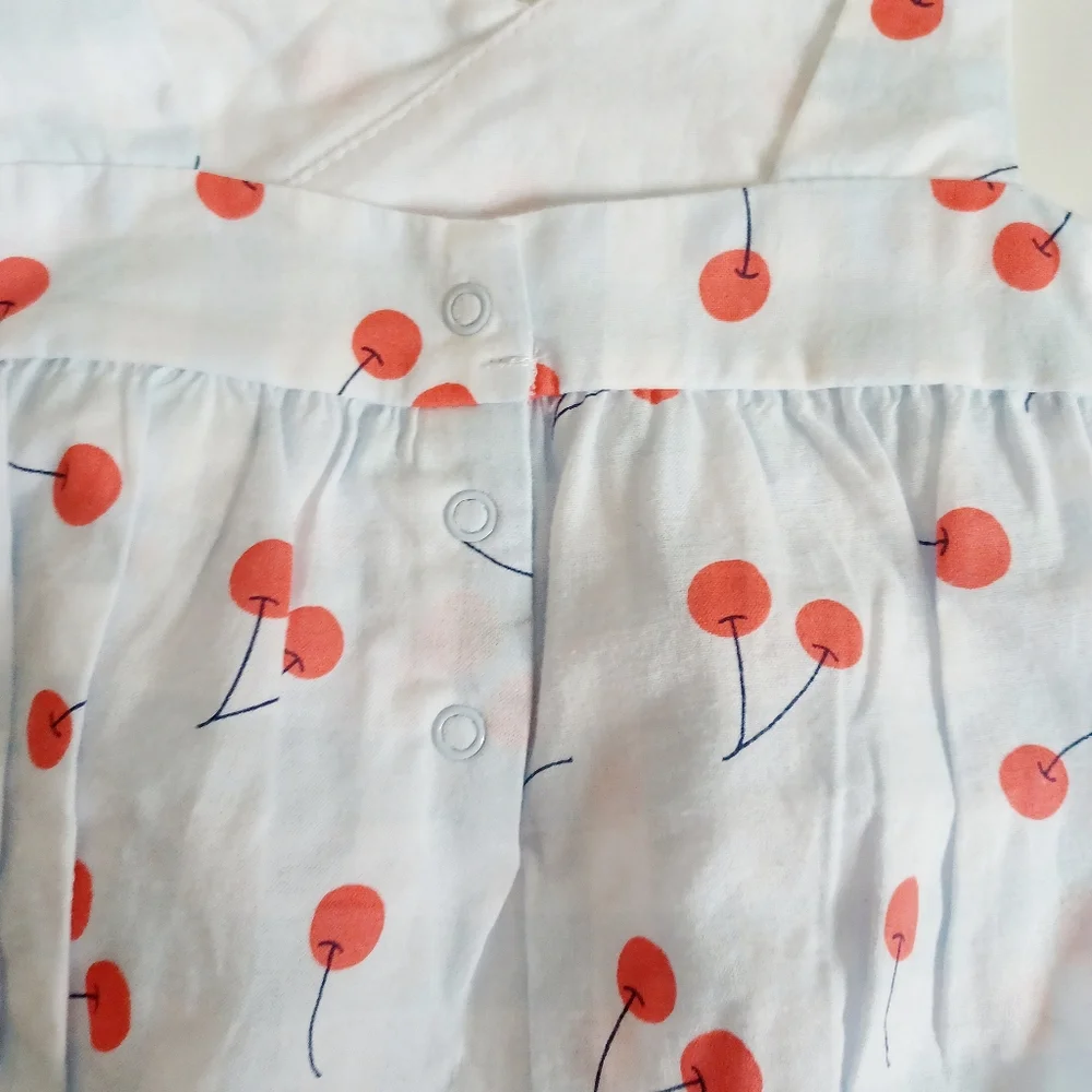 NEWBORN BUNDLE of 3 items Cat & Jack: 2 pompers, 1 bodysuite - Picture 7 of 11